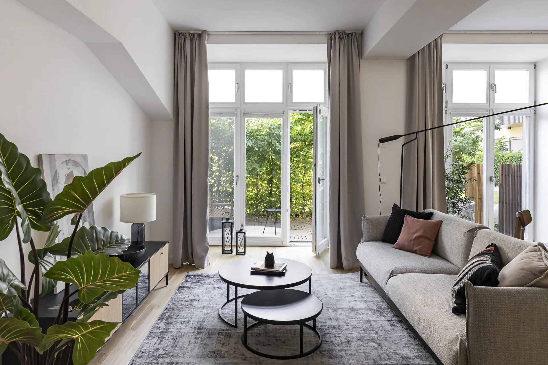 Heller Wohnraum einer Green Lofts Wohnung